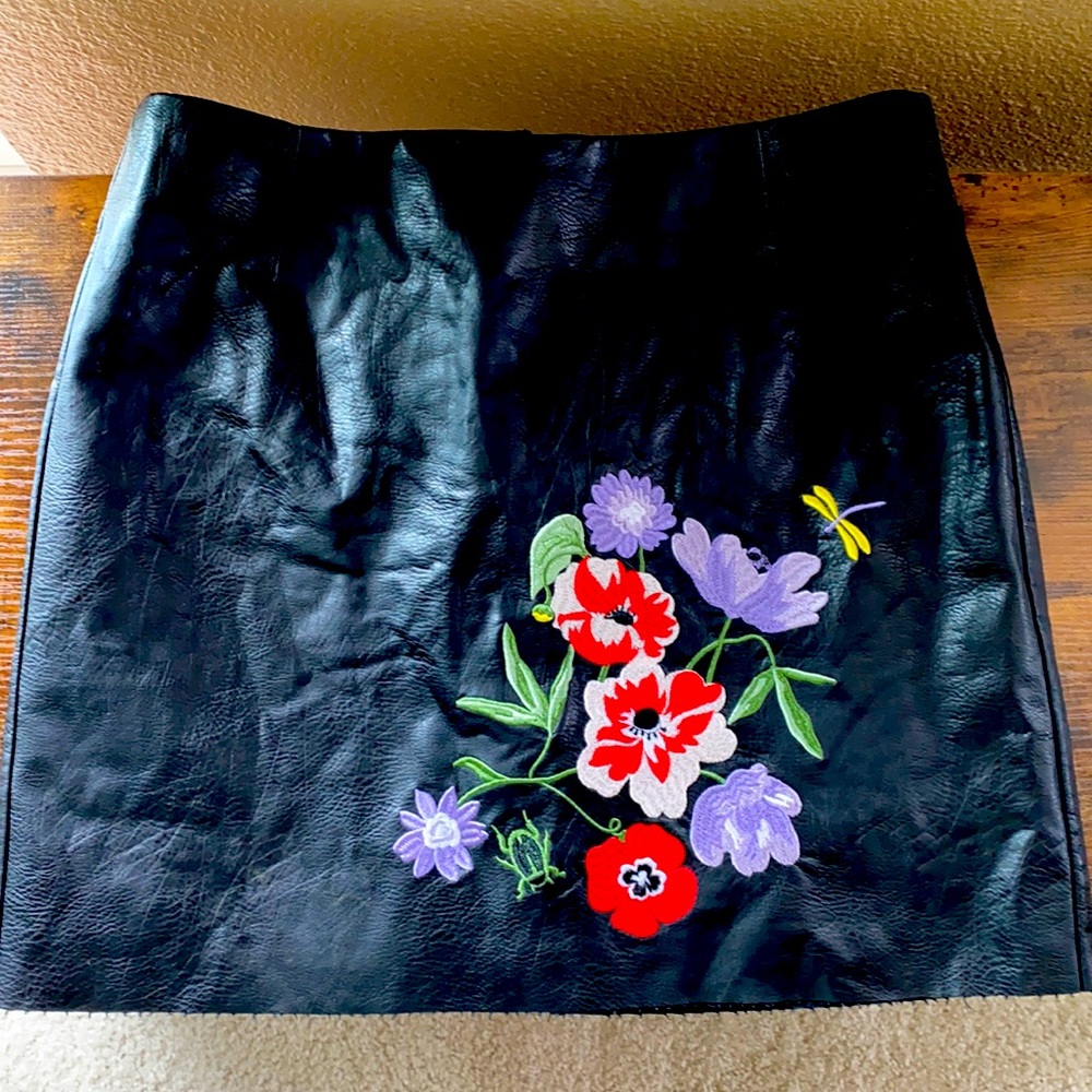 Faux leather embroidered skirt